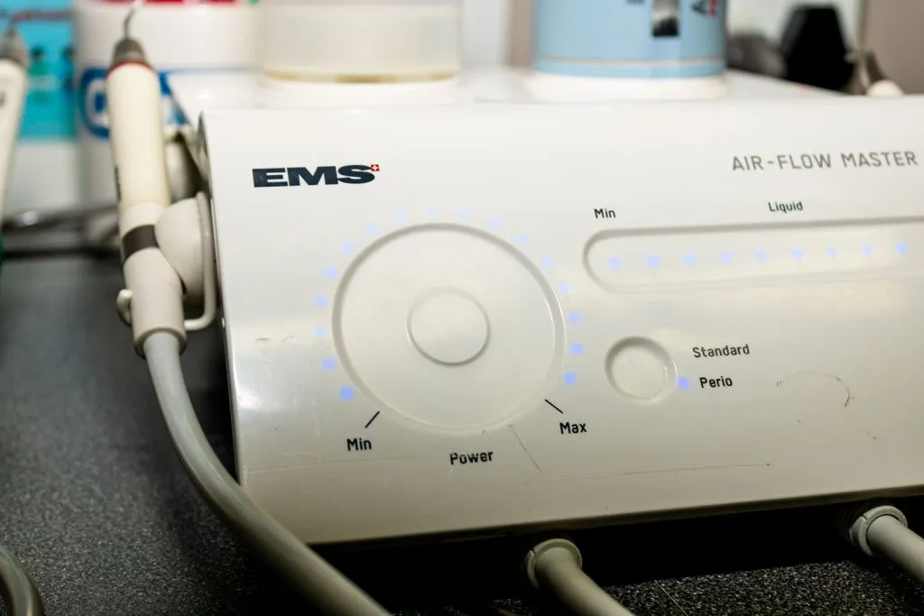 28763 confident smile